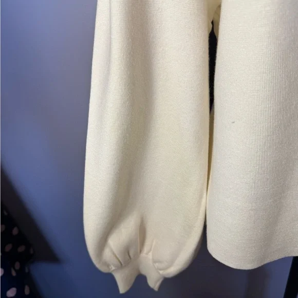 NWOT. Joie Cream V-Neck Sweater with Chain Detail. PTP 24 - Picture 5 of 8